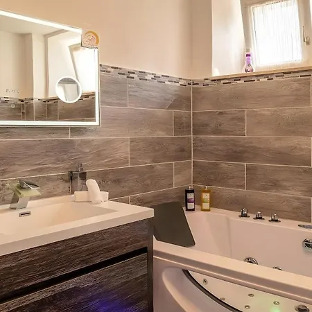 City Ferienhaus Daun بيت للعطل *